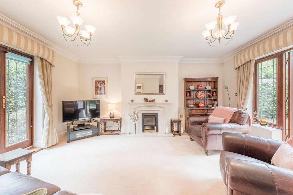 Additional image 14 of 2 bed flat for saleSt. Johns Hill, Shenstone, Lichfield WS14