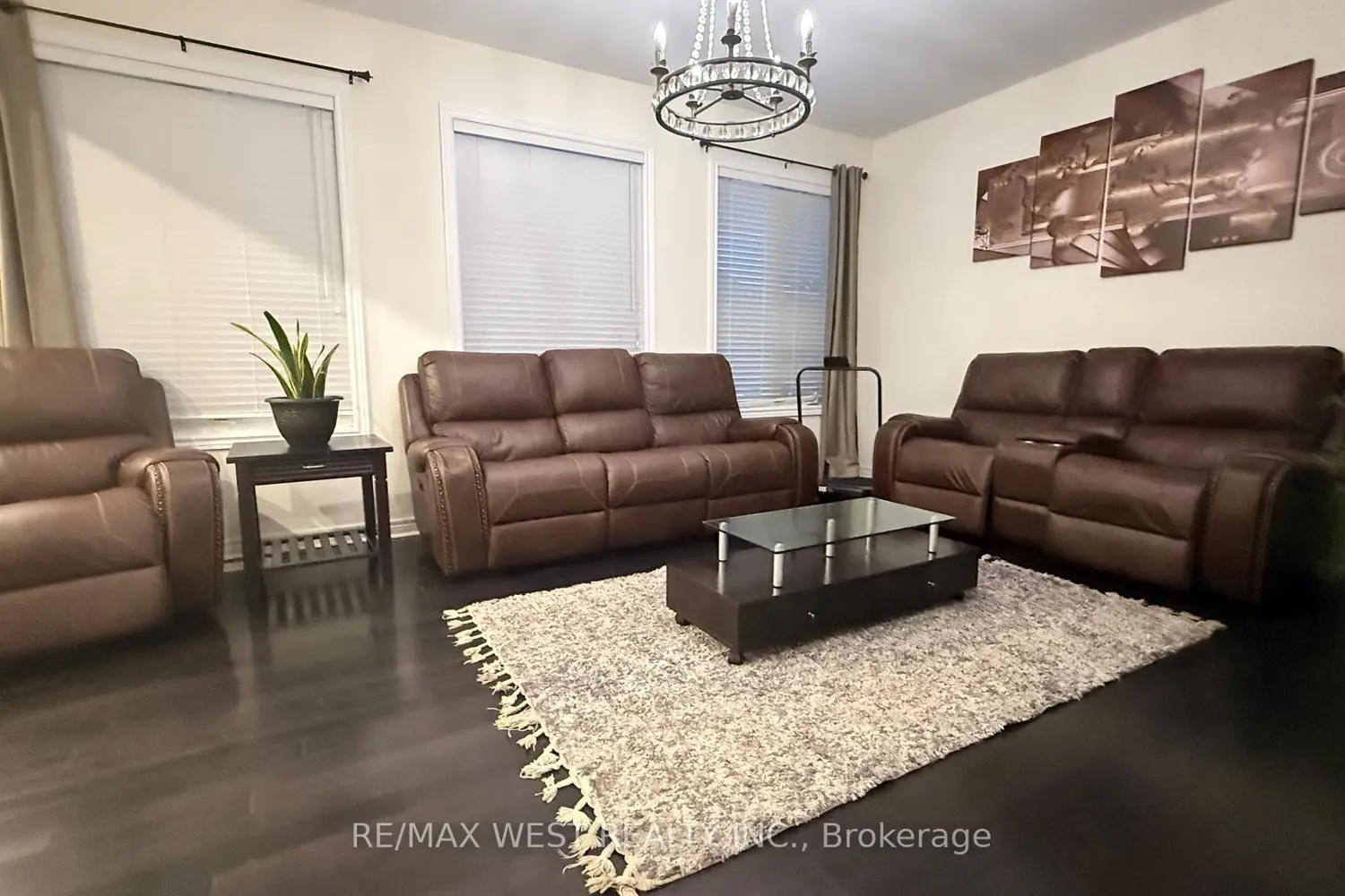 124 Johnson Drive photo 3
