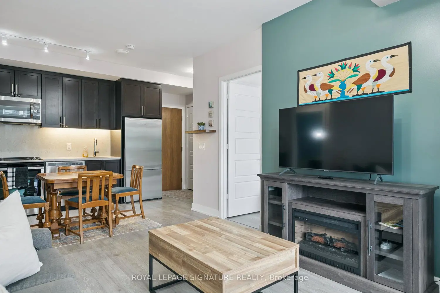 Additional image 5 of 301 Sea Ray Avenue C305