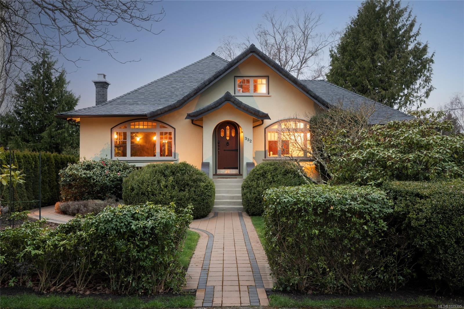 332 Irving Road, Victoria, BC, V8S 4A2