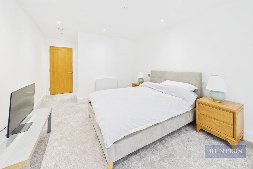 Additional image 12 of 2 bed flat for saleAlexandra Wharf, Ocean Village SO14
