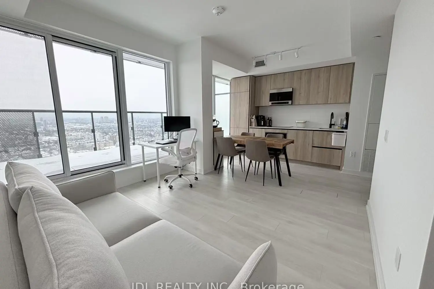 127 Broadway Avenue 3410