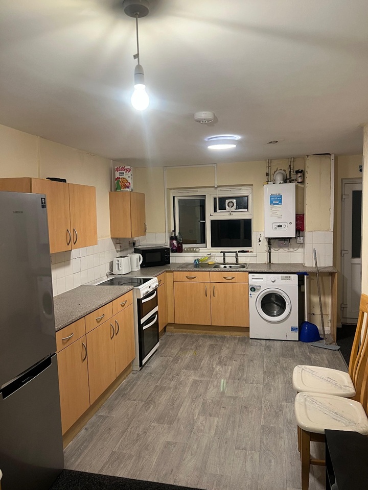 Additional image 2 of Room in a Shared House, Papyrus Way, B36, N1 7GU