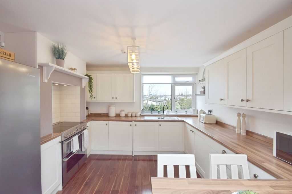 Additional image 11 of 2 bed flat for saleBeach Road, Porthcawl CF36