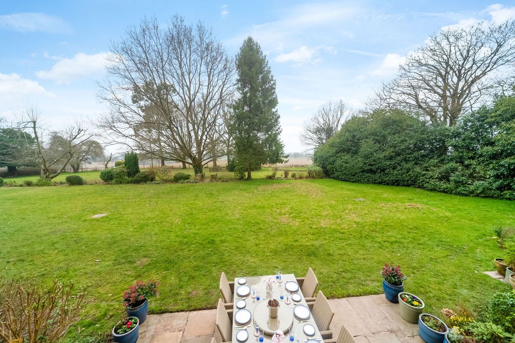 Additional image 7 of 2 bed flat for saleChadwick Manor, Knowle, Solihull B93
