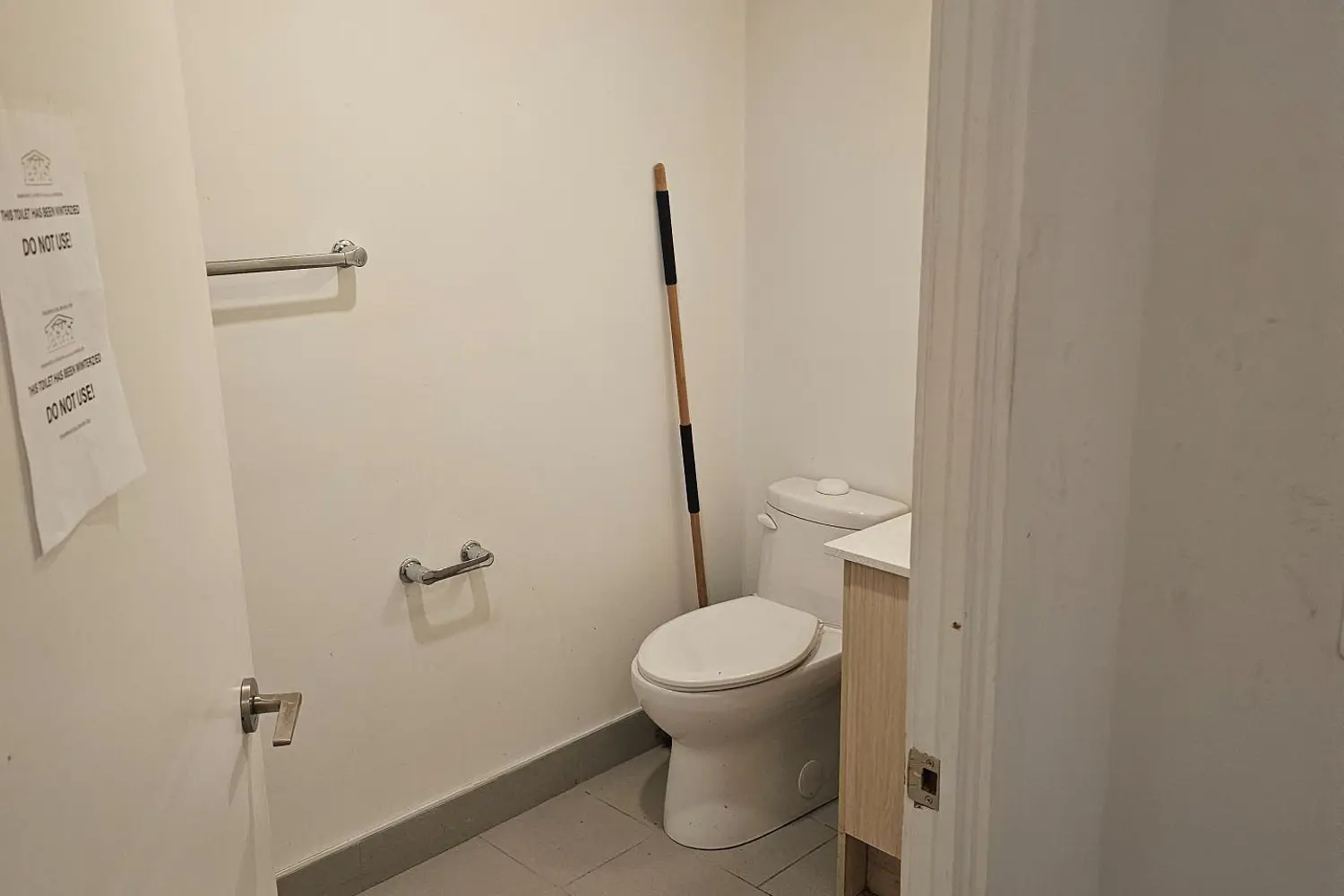 Additional image 6 of 1195 The Queensway M-02