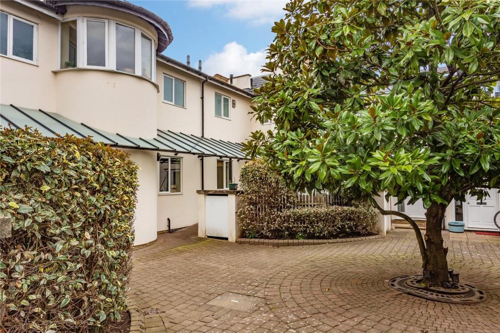 Additional image 9 of 2 Bed Maisonette, Pearson Mews, SW4, N1 7GU