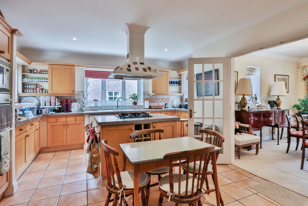 Additional image 5 of 3 bed flat for saleBalcombe Road, Branksome Park, Poole, Dorset BH13