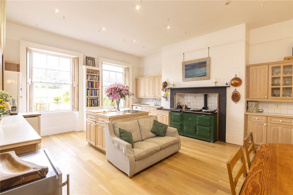 Additional image 9 of 8 bed detached house for saleWinterbourne, Newbury, Berkshire RG20