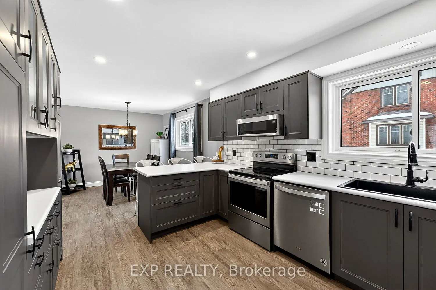 Additional image 3 of 266 Bleecker Avenue