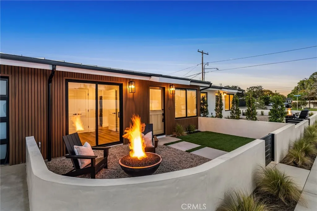 Additional image 2 of 251 Costa Mesa St Unit B, Costa Mesa, CA 92627