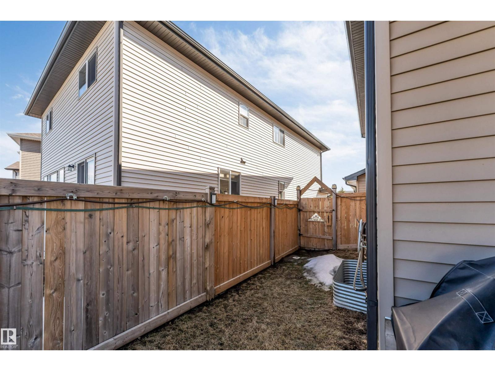 Additional image 5 of 2244 21 Avenue NW, Edmonton, AB, T6T0Y9