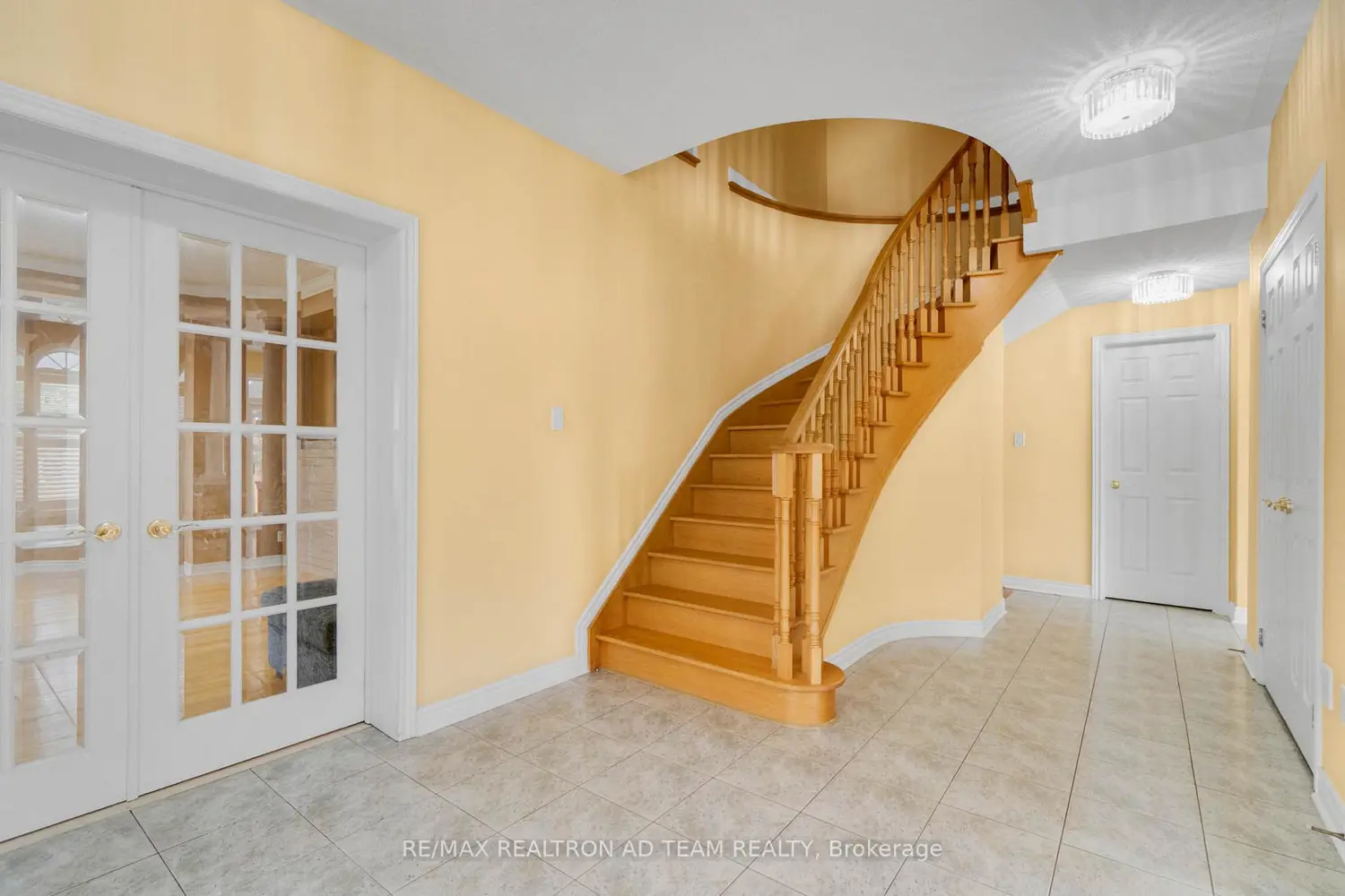 Additional image 8 of 498 Tremblant Court