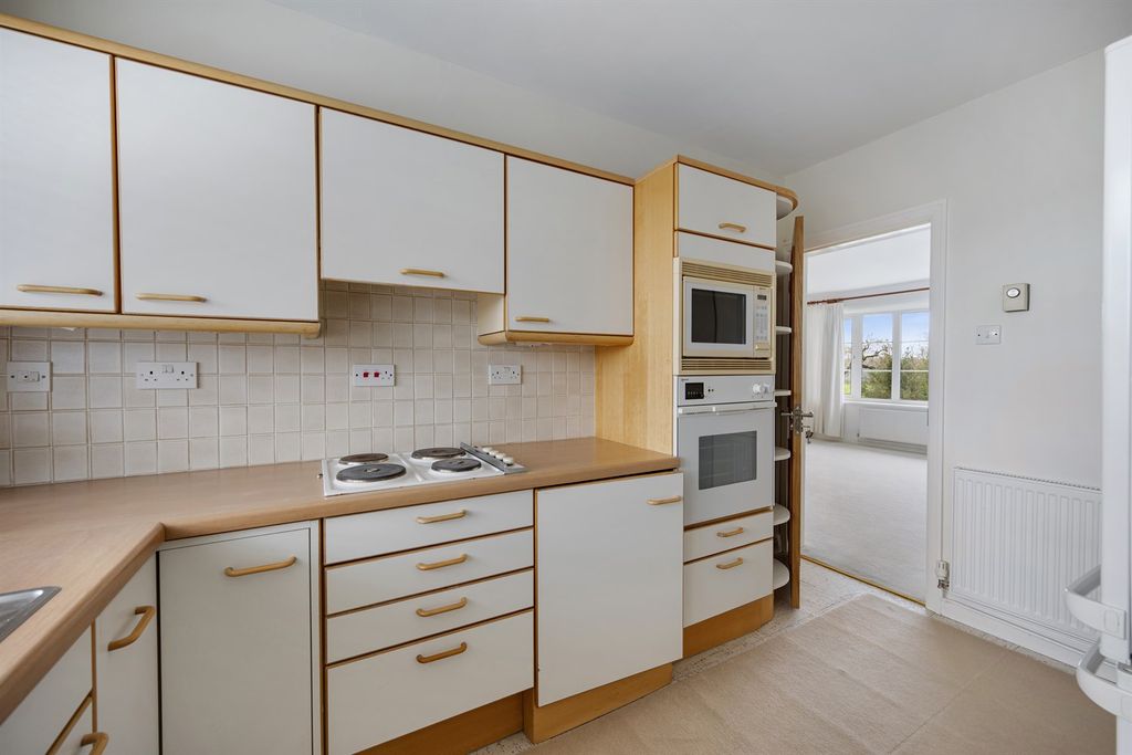 Additional image 14 of 3 bed flat for saleLindow Court, Kings Road, Wilmslow SK9