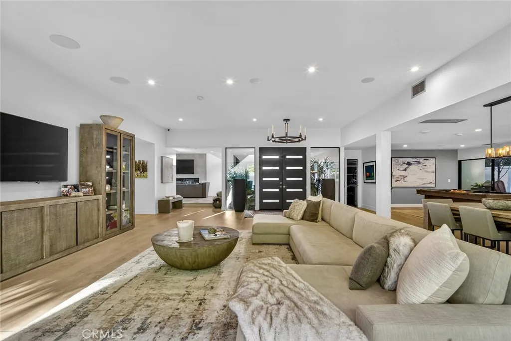 17 Monarch Bay Dr, Dana Point, CA 92629