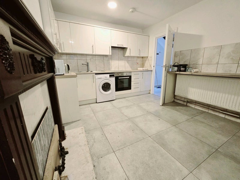 Additional image 6 of Room in a Shared House, London, E2, N1 7GU