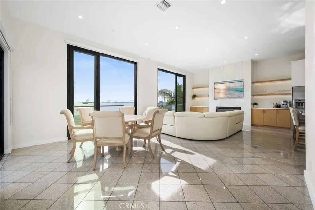 Additional image 8 of 1724 Bluff Pl, Long Beach, CA 90802