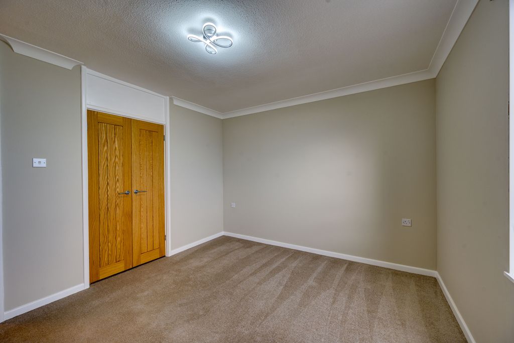 Additional image 11 of 2 bed flat for saleWolsey Court, Felixstowe IP11