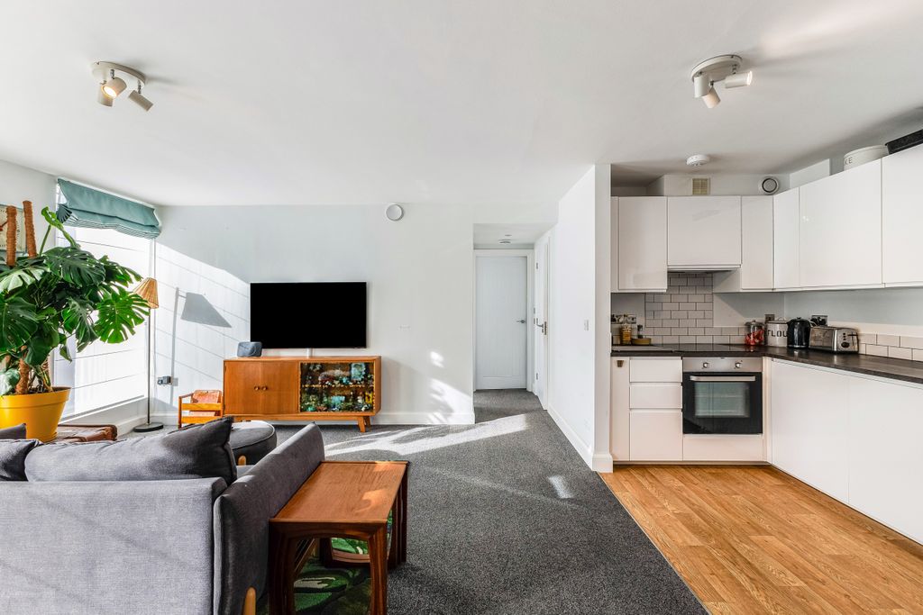 Additional image 6 of 1 bed flat for saleBewick Mews, Hungerford RG17