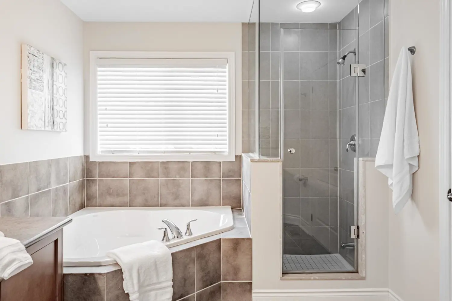 Additional image 10 of 130 Innville Crescent