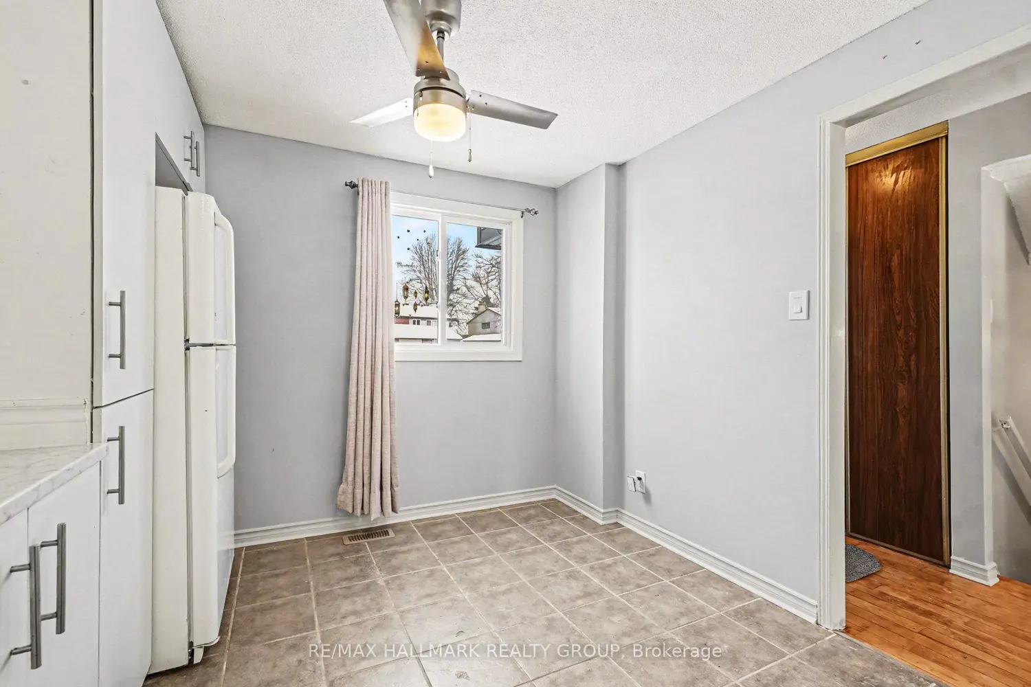 Additional image 11 of 7846 Jeanne D'arc Boulevard 55