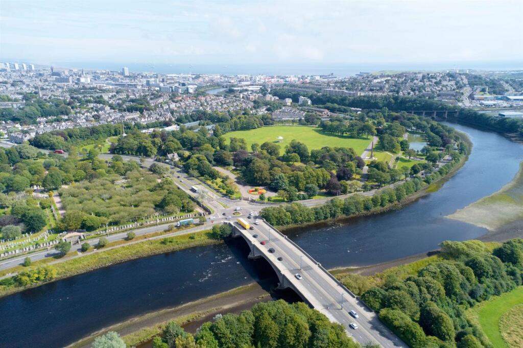 Additional image 9 of Aberdeen | Student | September | AB11