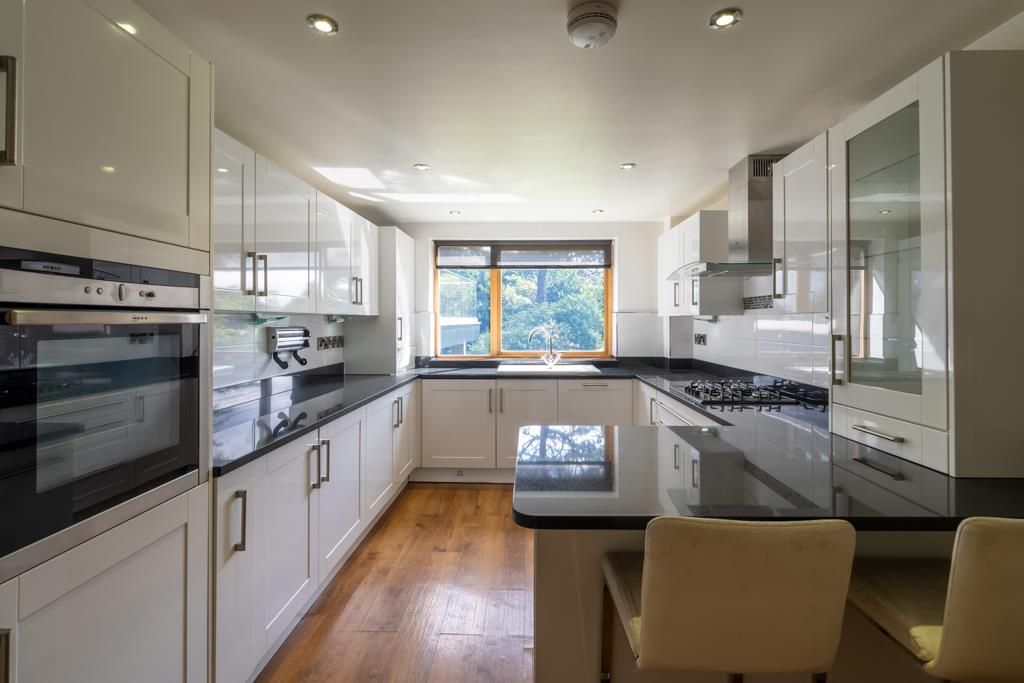 Additional image 5 of 3 bed flat for saleWhinfell Court, Sheffield S11