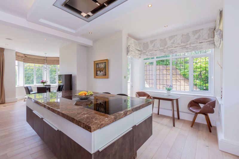 Additional image 6 of 3 bed flat for salePriory Road, Ascot SL5
