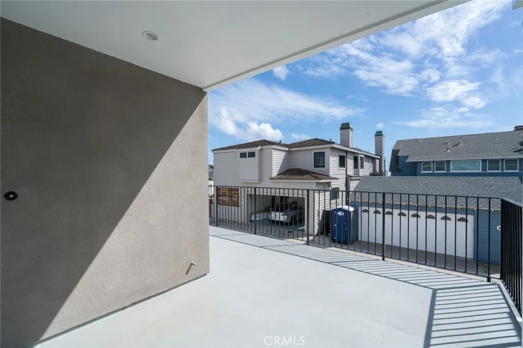 Additional image 5 of 905 W Balboa Blvd, Newport Beach, CA 92661
