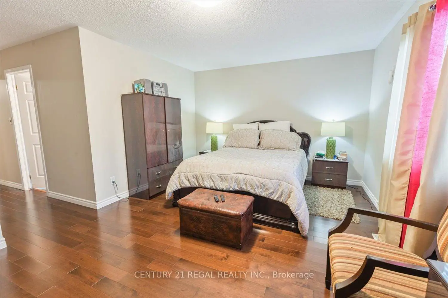 Additional image 14 of 4 Parisian Road