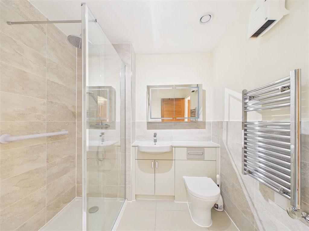 Additional image 10 of 2 bed flat for saleStapleton Court, Waller Grove, Swanland HU14