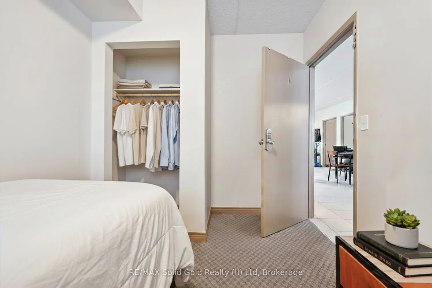 Additional image 9 of 271 Lester Street 203