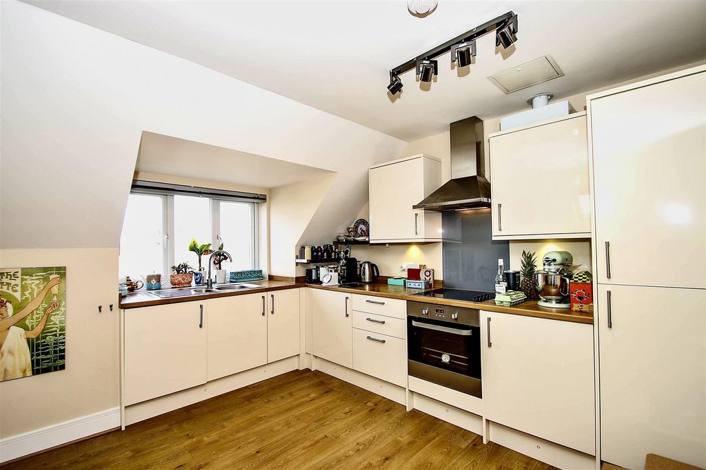 Additional image 22 of 10 bed flat for saleCollege Road, Woking GU22
