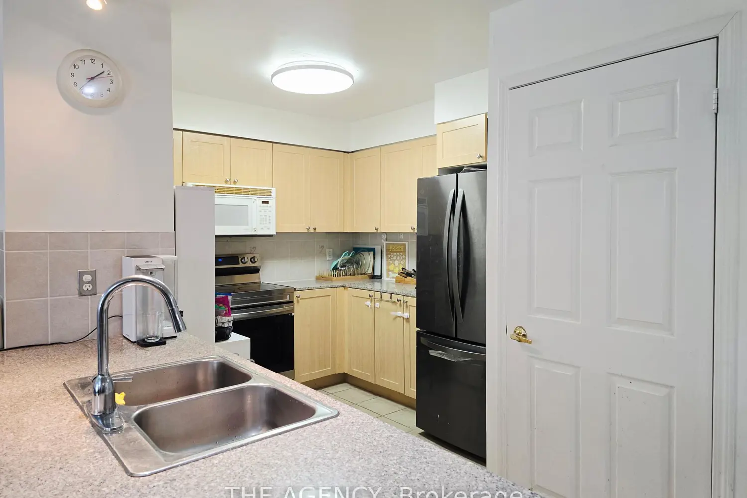 Additional image 2 of 5940 Yonge Street 207