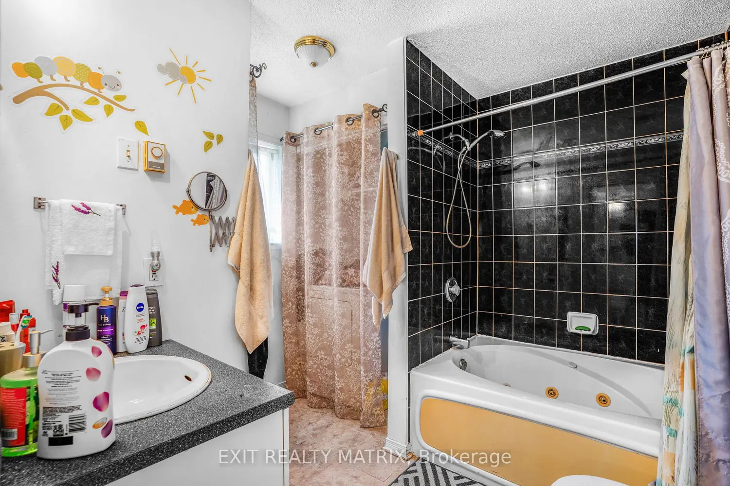 Additional image 16 of 1013 Jacynthe Street