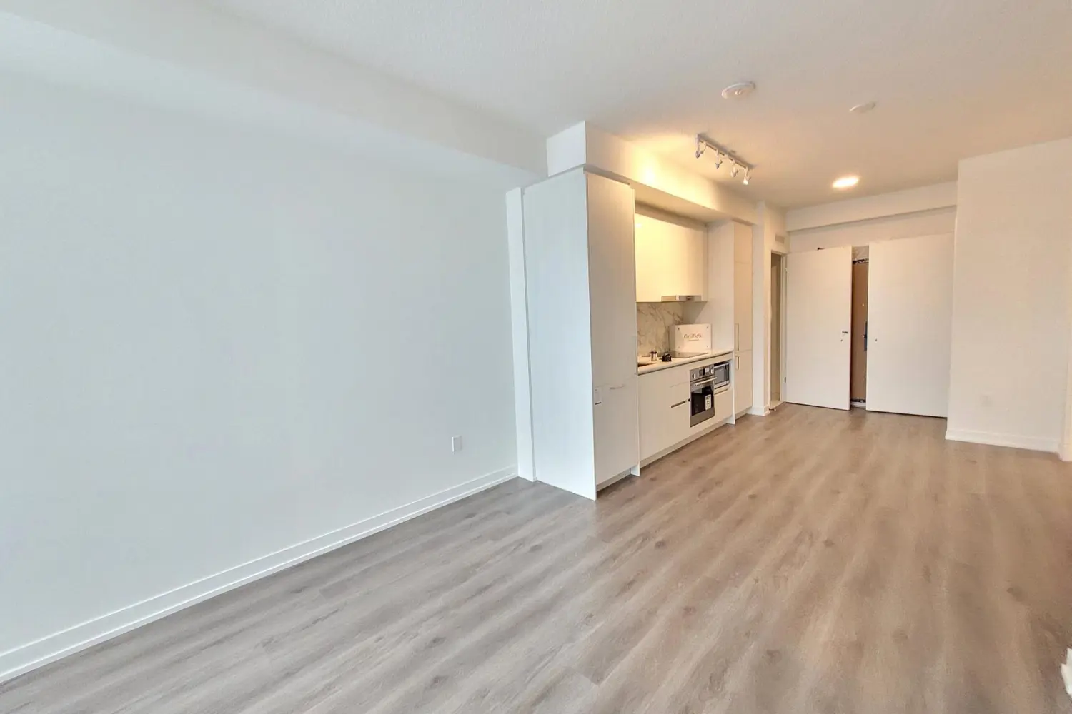 Additional image 3 of 225 Commerce Street 510