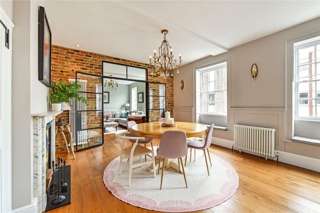 Additional image 5 of 3 bed flat for saleNorth Street, Chichester PO19