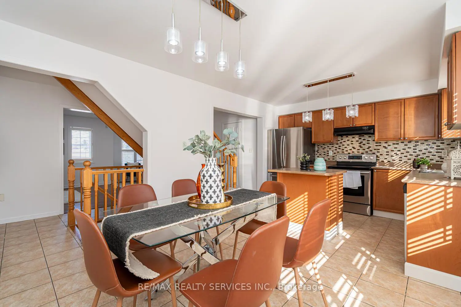 Additional image 12 of 67 Decker Hollow Circle