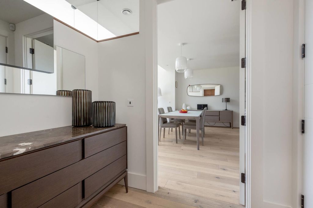 2 bed flat for saleDonaldson Crescent, Edinburgh EH12 photo 5