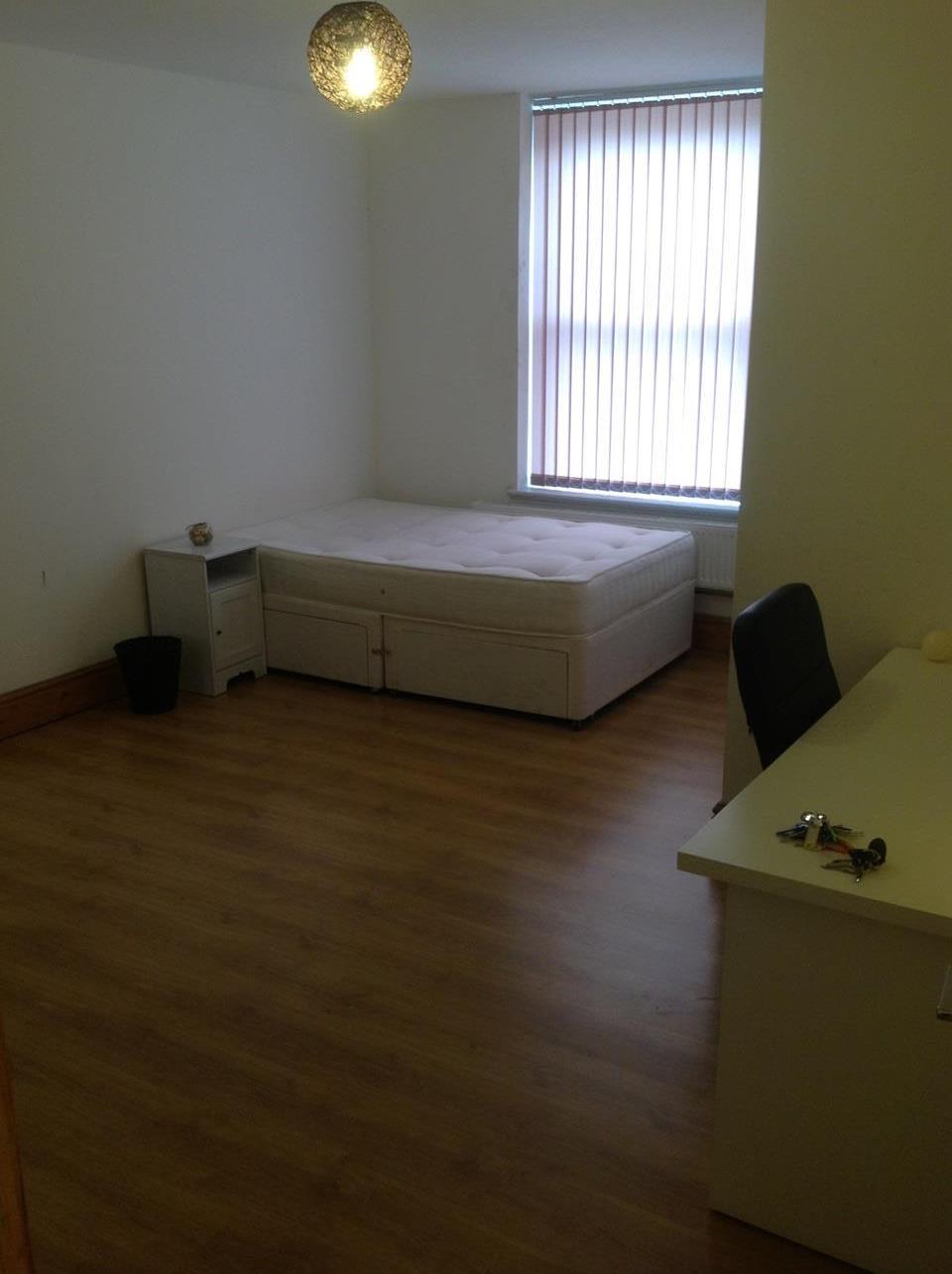 Additional image 4 of 3 Bed Flat, Hyde Terrace, LS2, N1 7GU