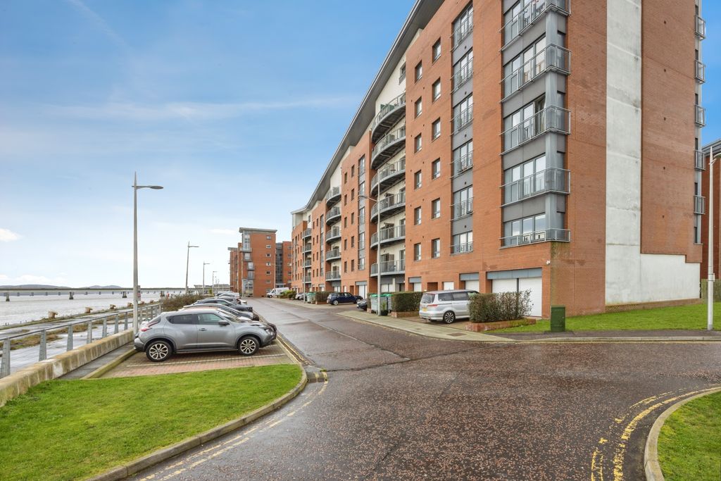 2 bed flat for saleGourlay Yard, Dundee DD1