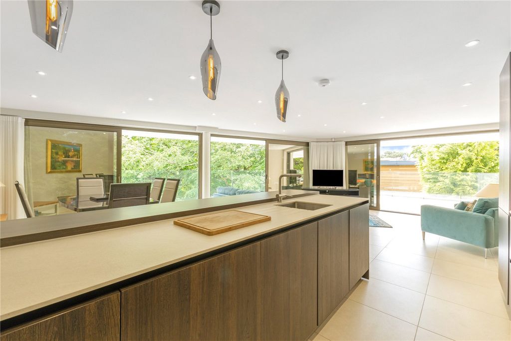 Additional image 8 of 3 bed flat for saleThe Avenue, Branksome Park, Dorset BH13