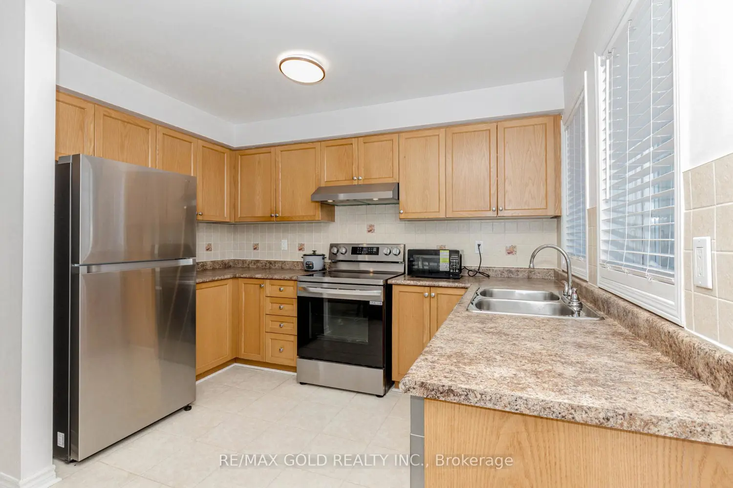 Additional image 5 of 83 Spadina Road