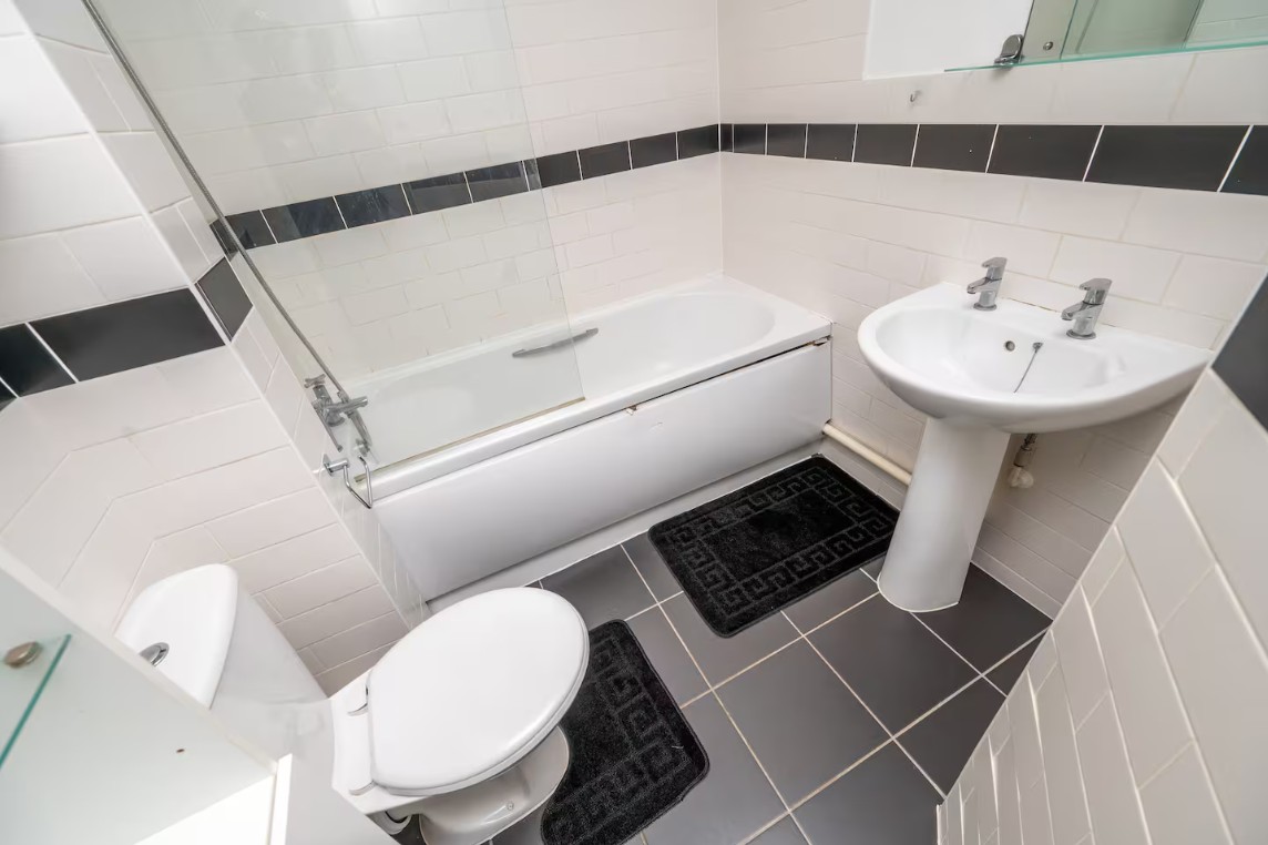 Additional image 7 of 2 Bed Flat, Regal Court, B15, N1 7GU