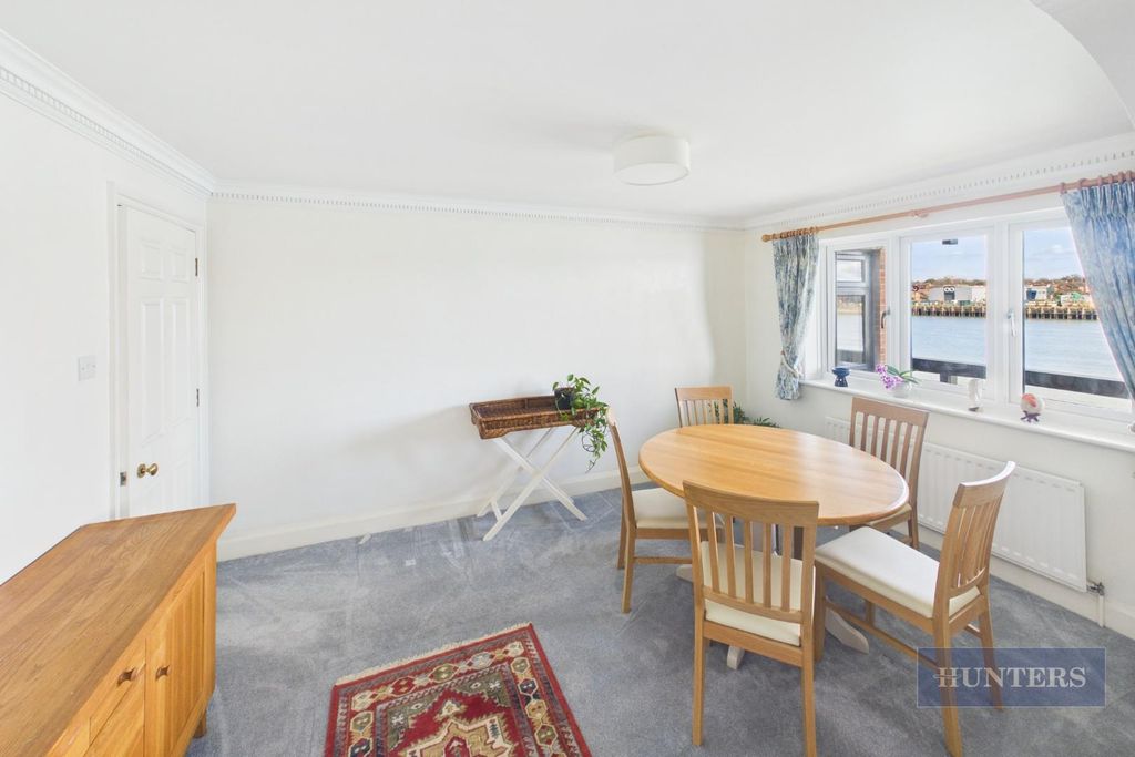 Additional image 16 of 2 bed flat for saleMoorhead Court, Ocean Village SO14