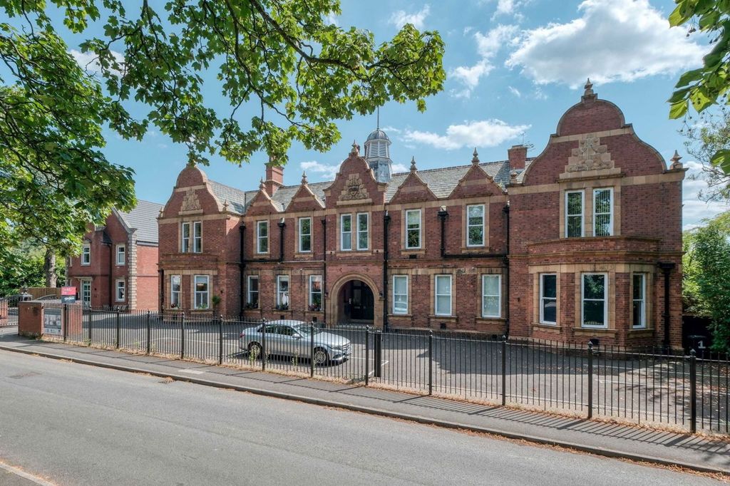 1 bed flat for saleBarnsley Hall Road, Barnsley Hall Barnsley Hall Road B61