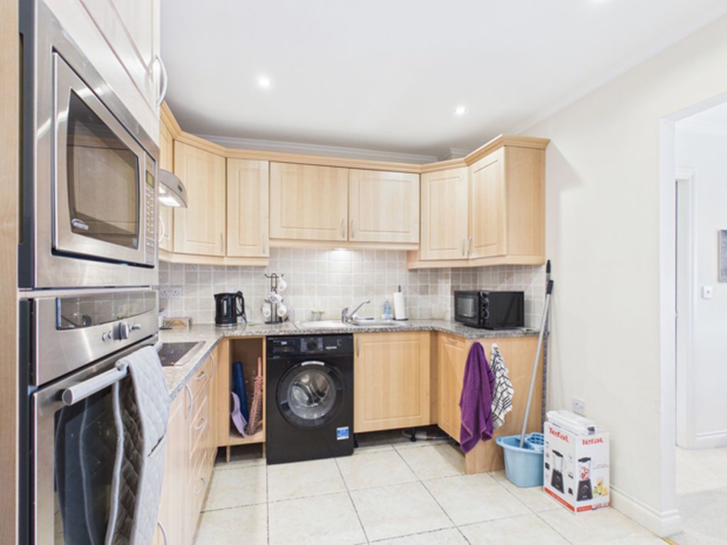 Additional image 11 of 2 bed flat for saleHafan Tywi, The Parade, Carmarthen SA31