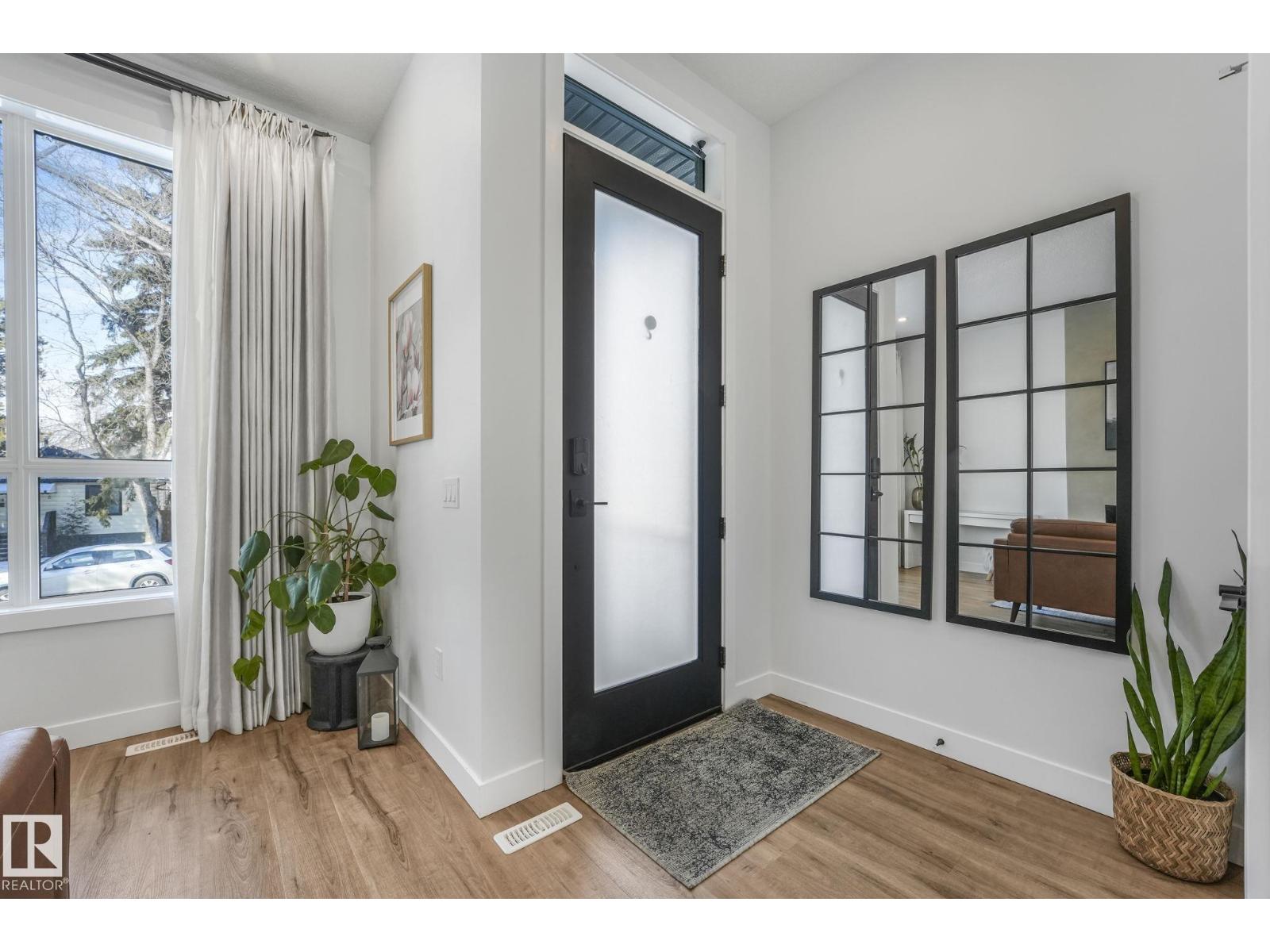 Additional image 4 of 8319 80 Avenue NW, Edmonton, AB, T6C0S9