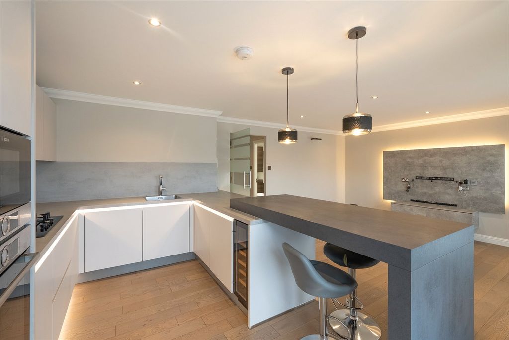Additional image 7 of 2 bed flat for sale150B Queens Road, Aberdeen AB15