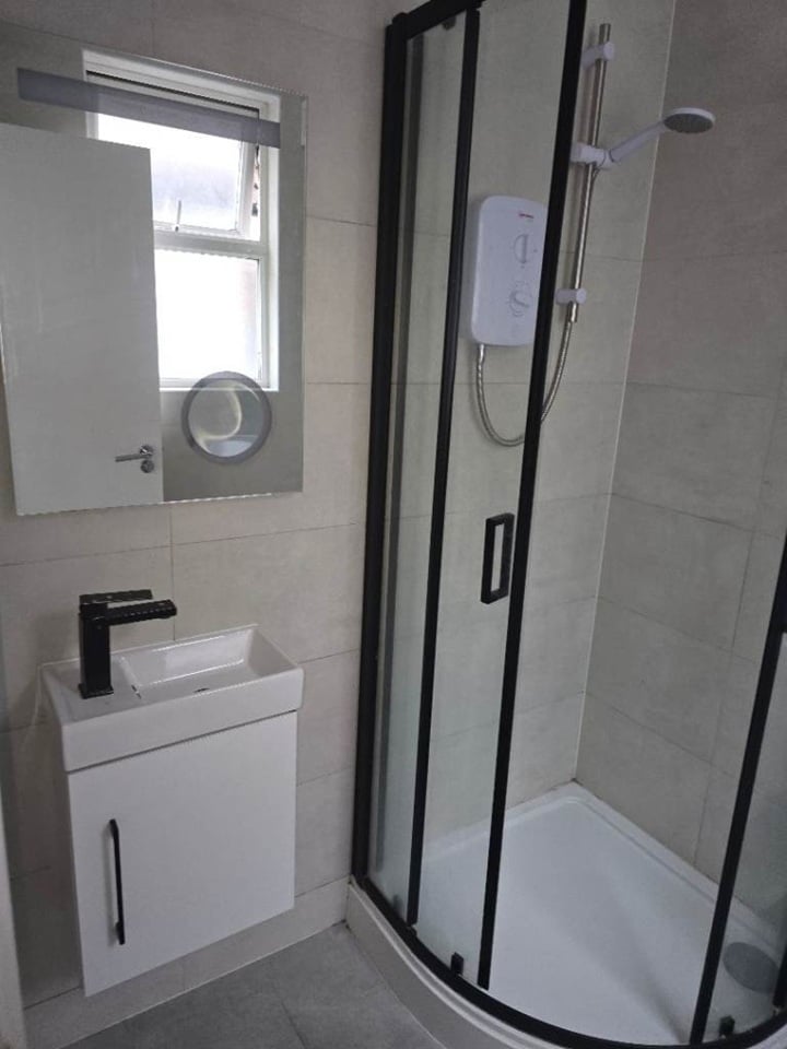 Additional image 4 of Studio Flat, Belsize Park Gardens, NW3, N1 7GU